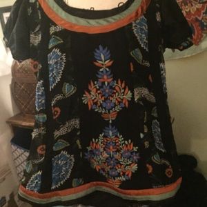 Beautiful Vintage Embroidered Top